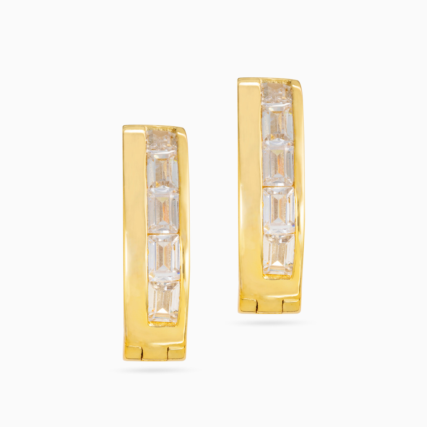 أقراط دائرية مطلية بالذهب باجيت مزينة بحجر شفاف أقراط دائرية مطلية بالذهب باجيت مزينة بحجر شفاف