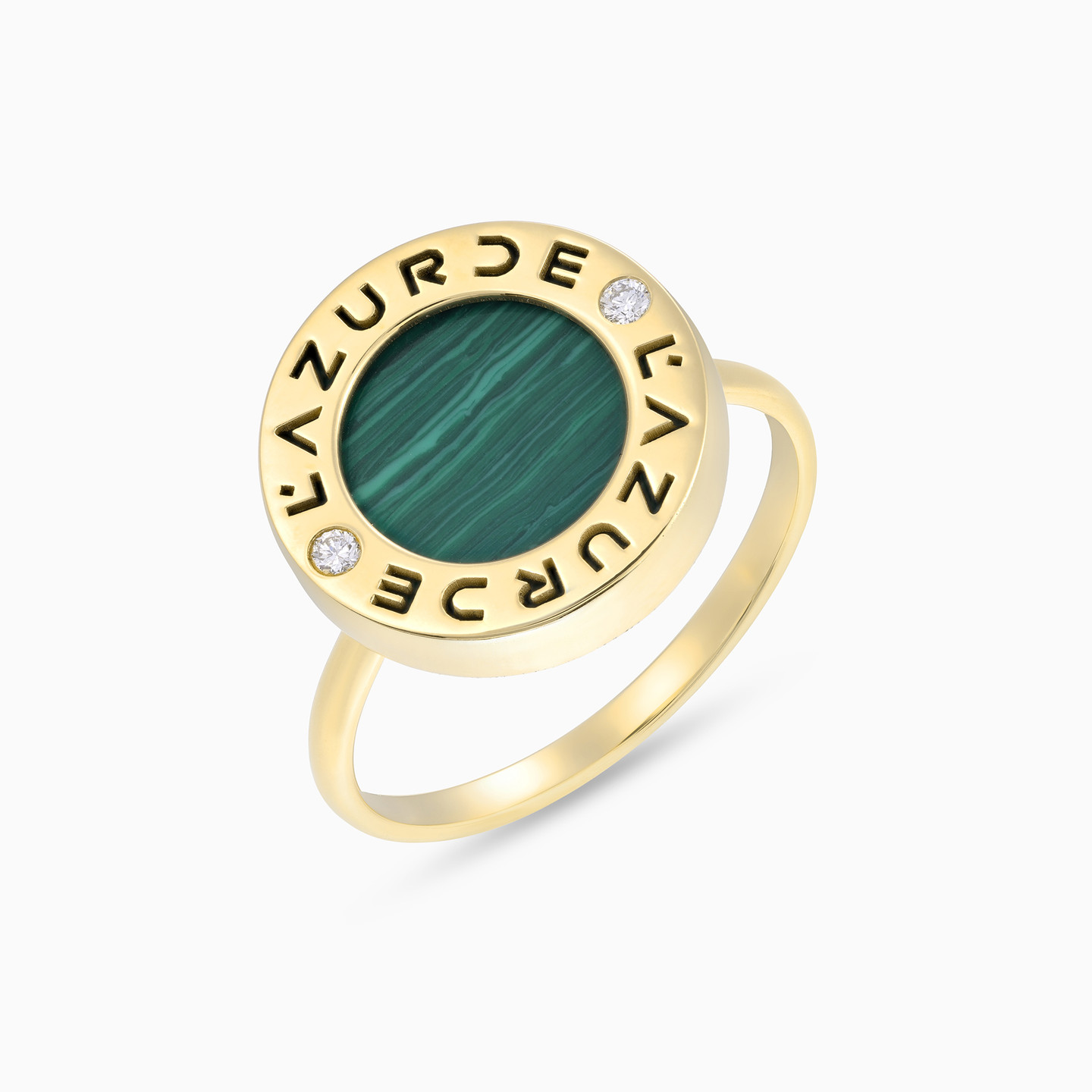 طقم مجوهرات ذهب عيار 18 قيراط شكل دائري مزين بالألماس وحجر أخضر - 5 طقم مجوهرات ذهب عيار 18 قيراط شكل دائري مزين بالألماس وحجر أخضر - 5