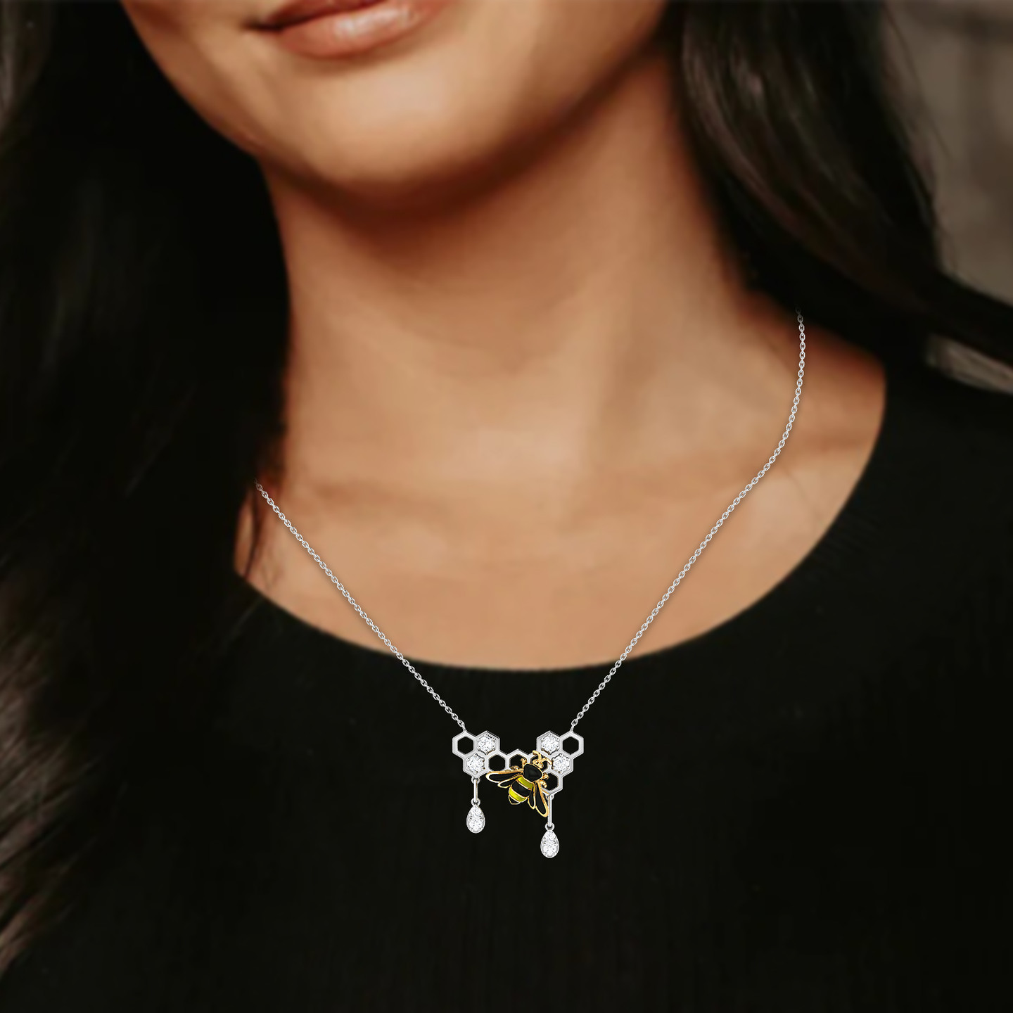 A Honeycomb Diamond & Enamel Coated Necklace in 18K Gold - 2 A Honeycomb Diamond & Enamel Coated Necklace in 18K Gold - 2