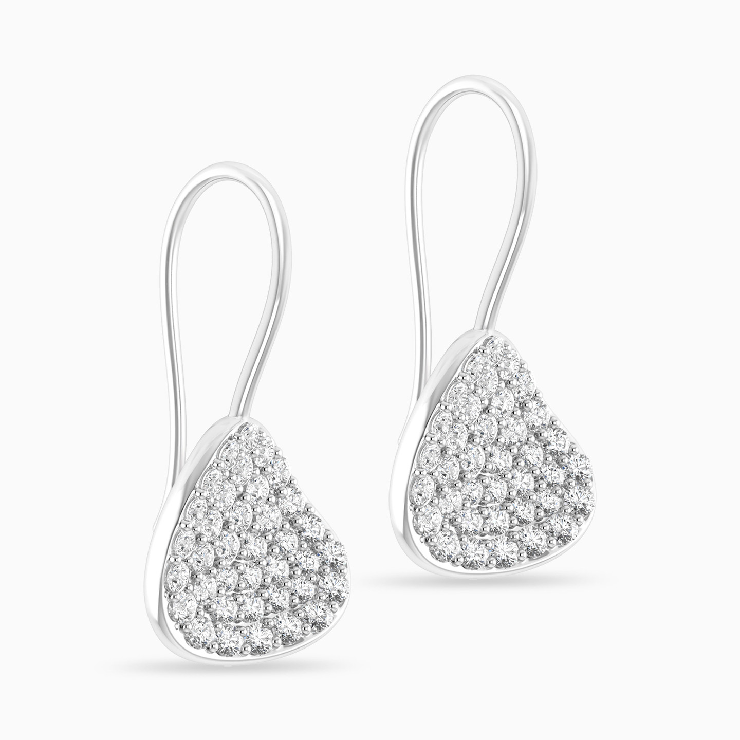 أقراط صغيرة ذهب مثلث عيار 18 قيراط مزينة بالألماس - 3 أقراط صغيرة ذهب مثلث عيار 18 قيراط مزينة بالألماس - 3