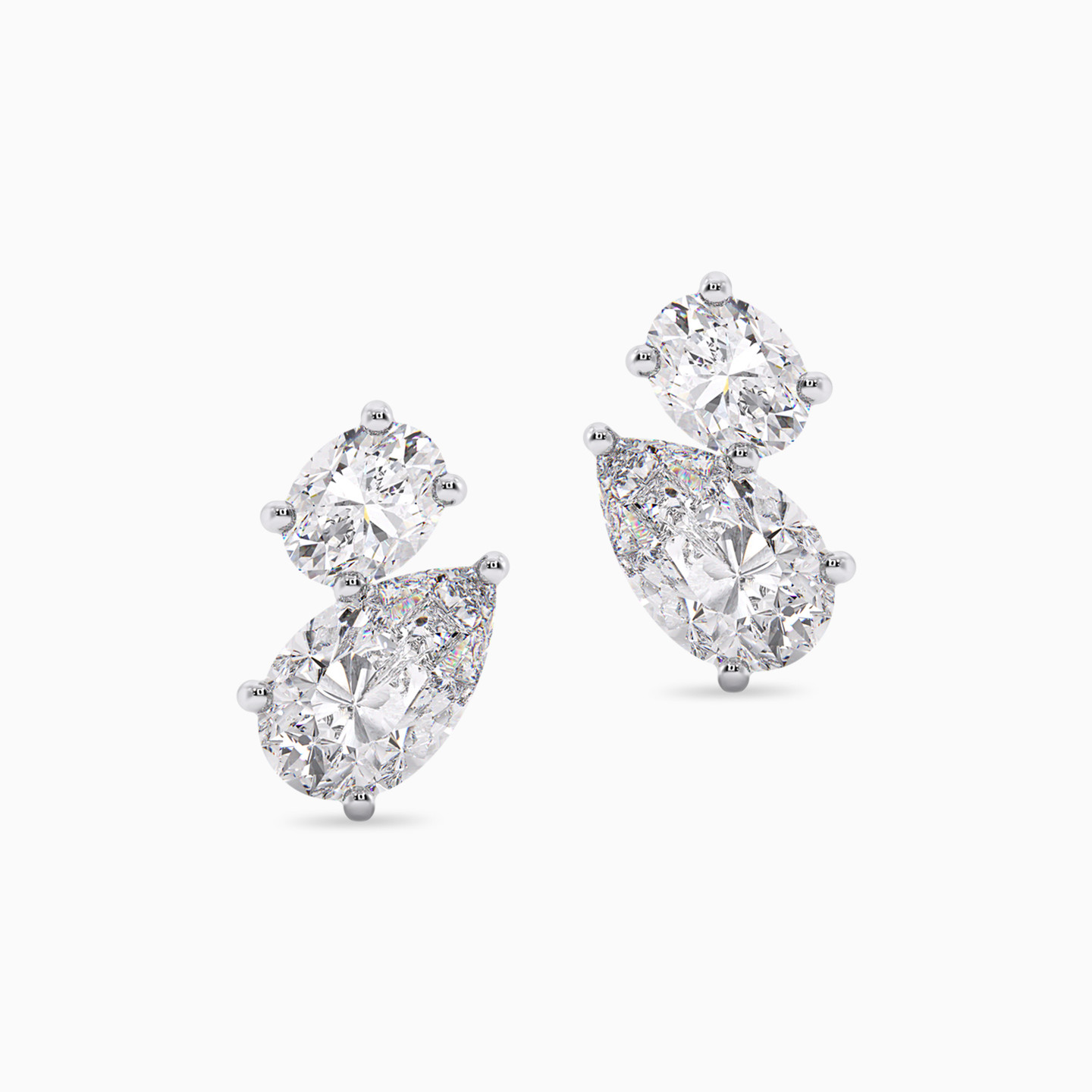Pear Diamond Earrings in 18K Gold Pear Diamond Earrings in 18K Gold