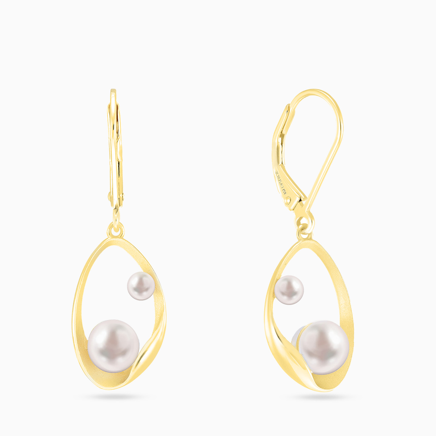Oyster Pearls Drop Earrings in Yellow Gold Plating Oyster Pearls Drop Earrings in Yellow Gold Plating