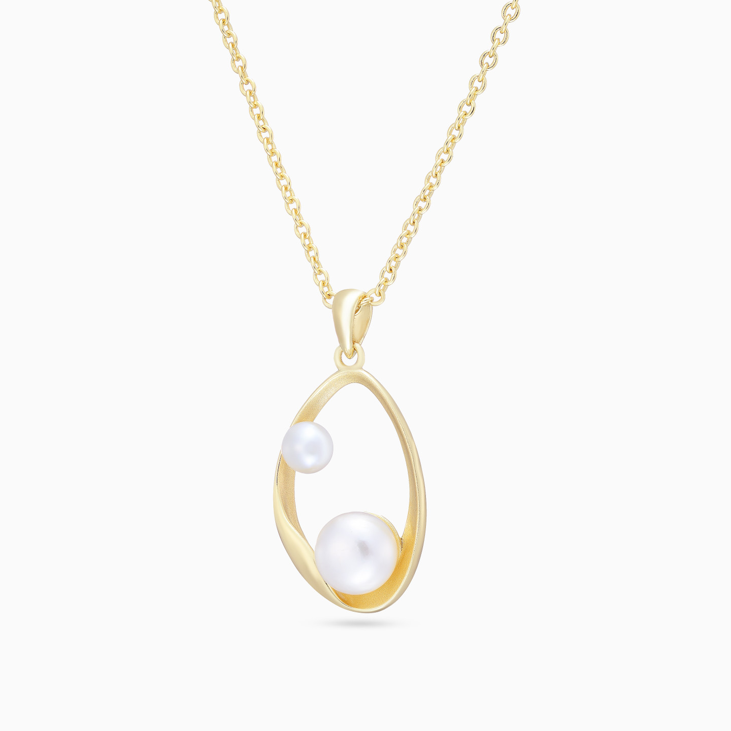 Oyster Pearls Necklace in Yellow Gold Plating - 2 Oyster Pearls Necklace in Yellow Gold Plating - 2
