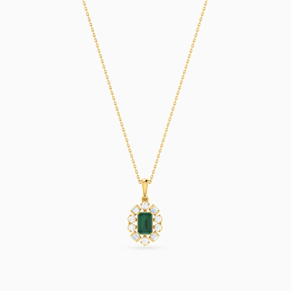 Oval Green Stones Diamond Necklace in 18K Gold Oval Green Stones Diamond Necklace in 18K Gold