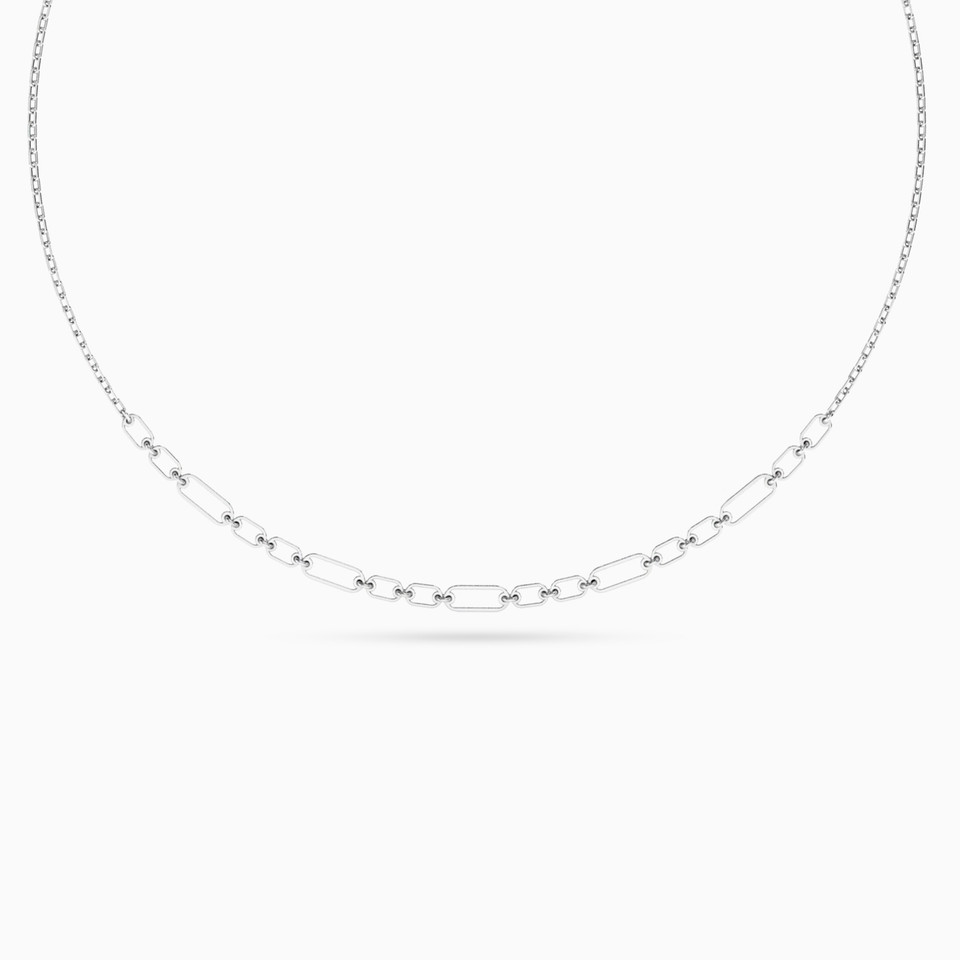 Elongated Paperclip Links Necklace in Silver Elongated Paperclip Links Necklace in Silver