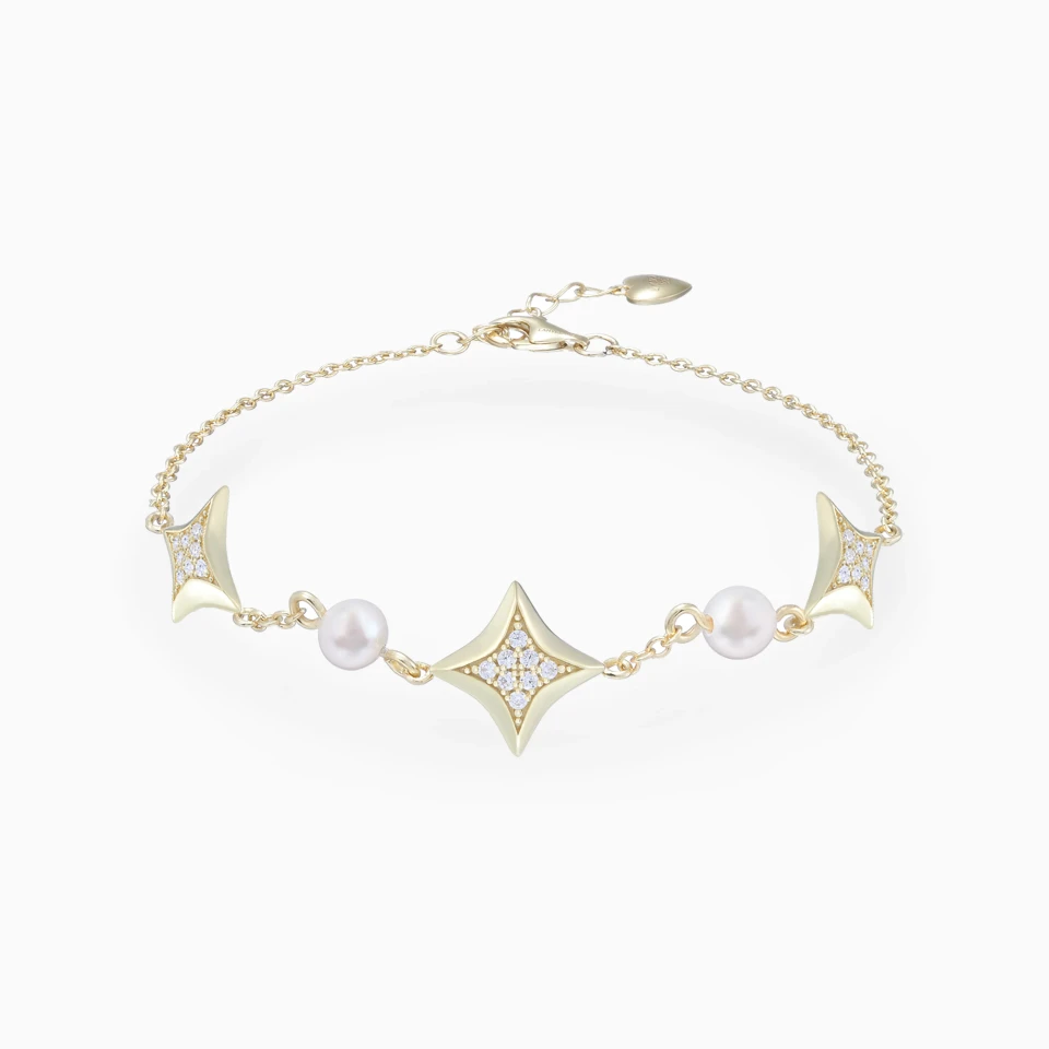 Four Point Stars Pearls Chain Bracelet in Yellow Gold Plating Four Point Stars Pearls Chain Bracelet in Yellow Gold Plating