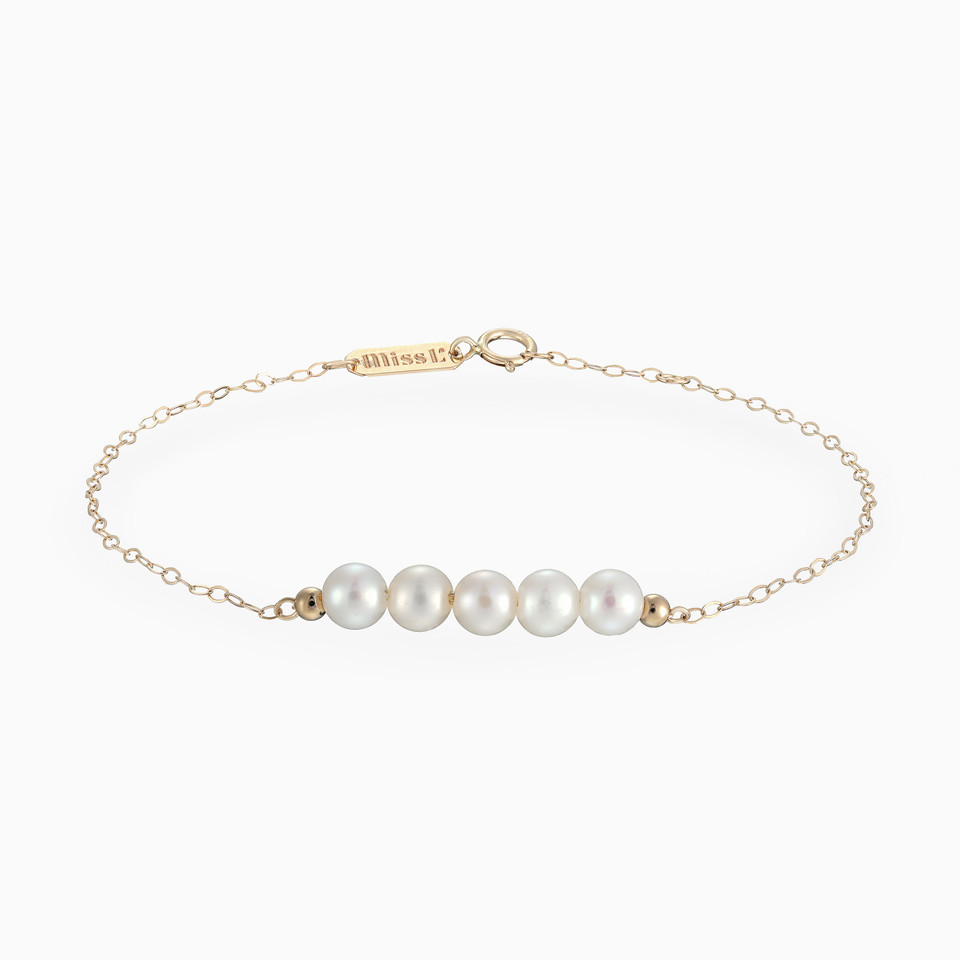 Five Pearls Chain Bracelet in 18K Gold Five Pearls Chain Bracelet in 18K Gold
