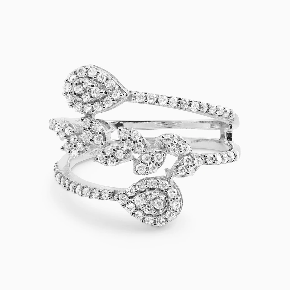 Pear Cubic Zirconia Ring in 18K Gold Pear Cubic Zirconia Ring in 18K Gold