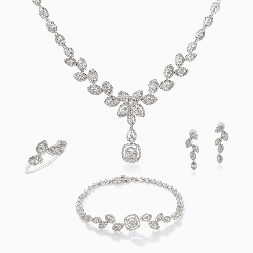 Leaf Diamond Full Set in 18K Gold (4 Pieces) - 2 Leaf Diamond Full Set in 18K Gold (4 Pieces) - 2