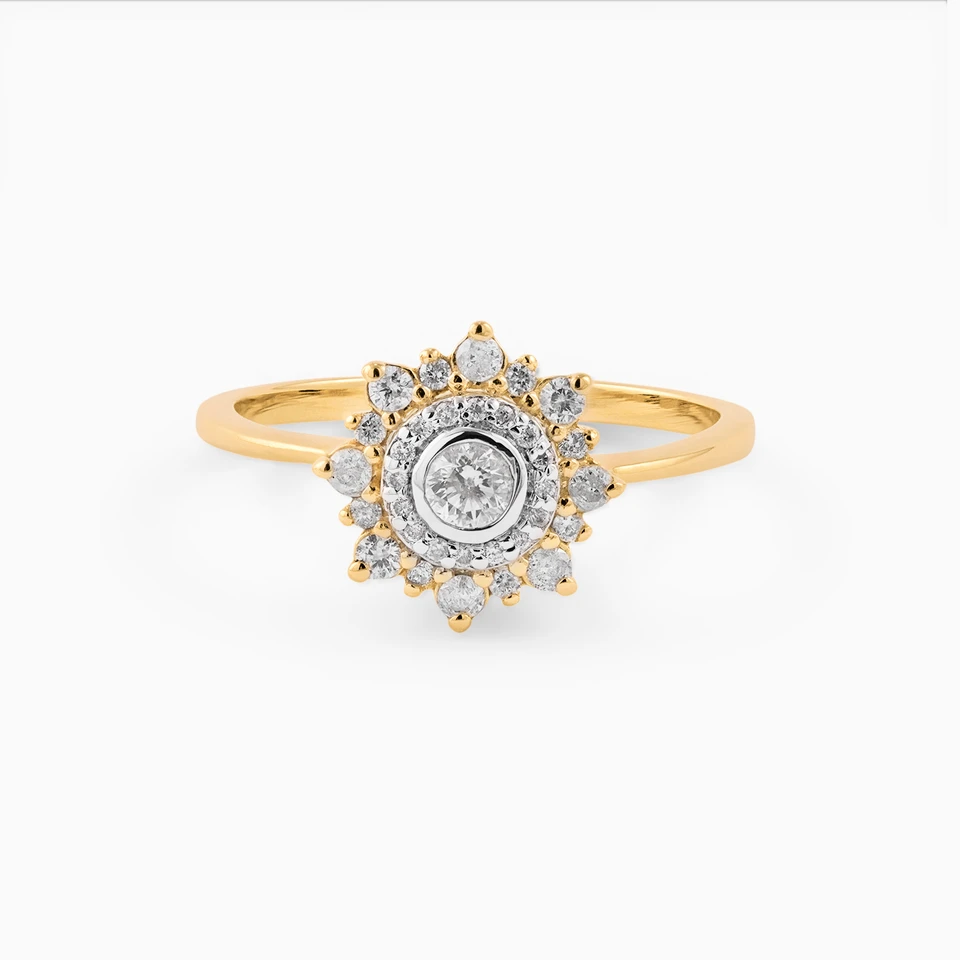 Flower Diamond Ring in 18K Gold Flower Diamond Ring in 18K Gold