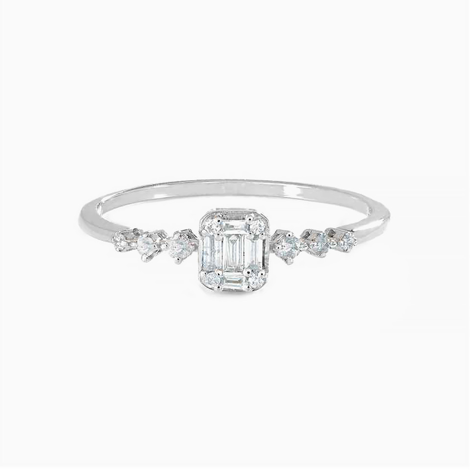 Baguette Diamond Ring in 18K Gold Baguette Diamond Ring in 18K Gold