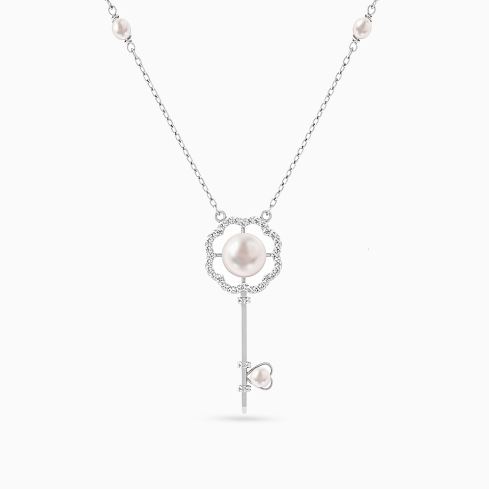 Key Diamond & Pearl Necklace in 18K Gold Key Diamond & Pearl Necklace in 18K Gold
