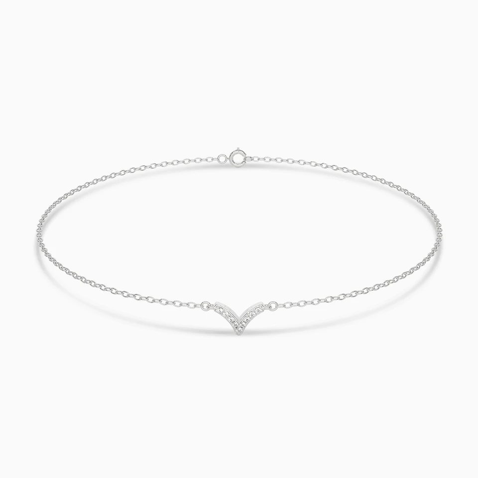 V Diamond Chain Bracelet in 18K Gold V Diamond Chain Bracelet in 18K Gold