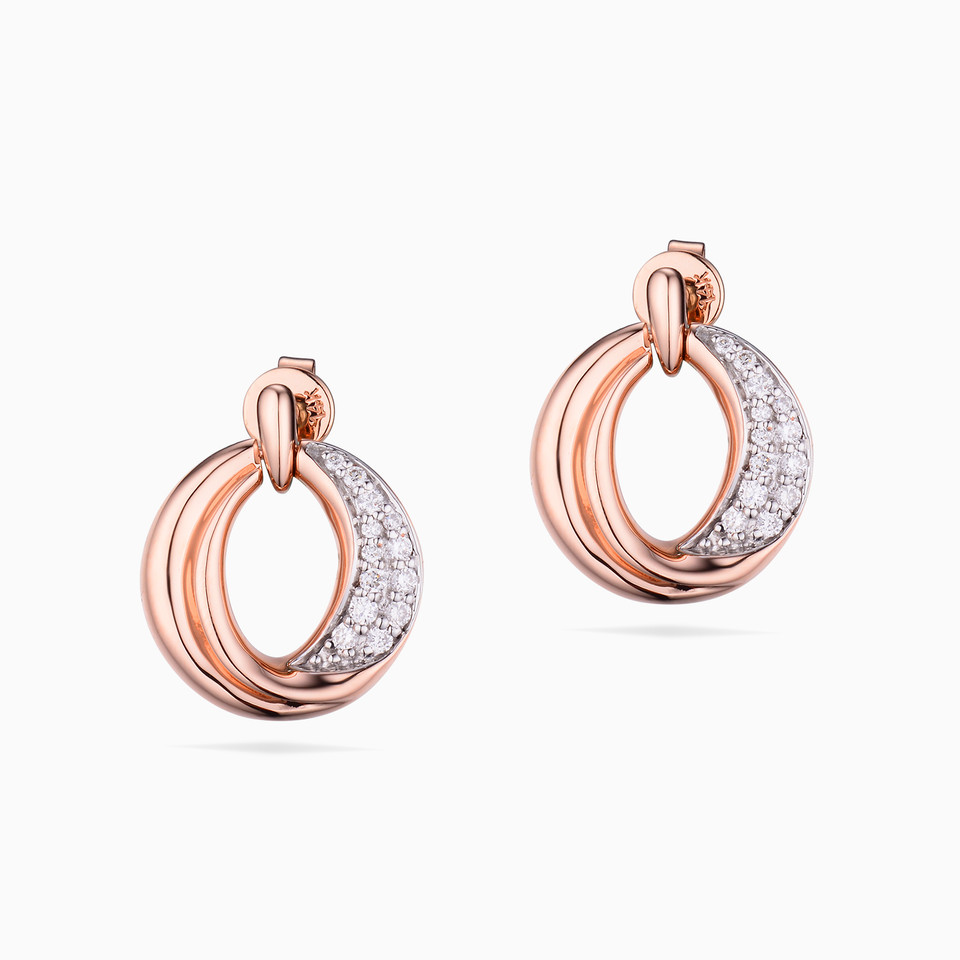 (。・ω・。)❤︎ Circle Diamond Stud Earrings in 18K Gold | L'azurde KSA