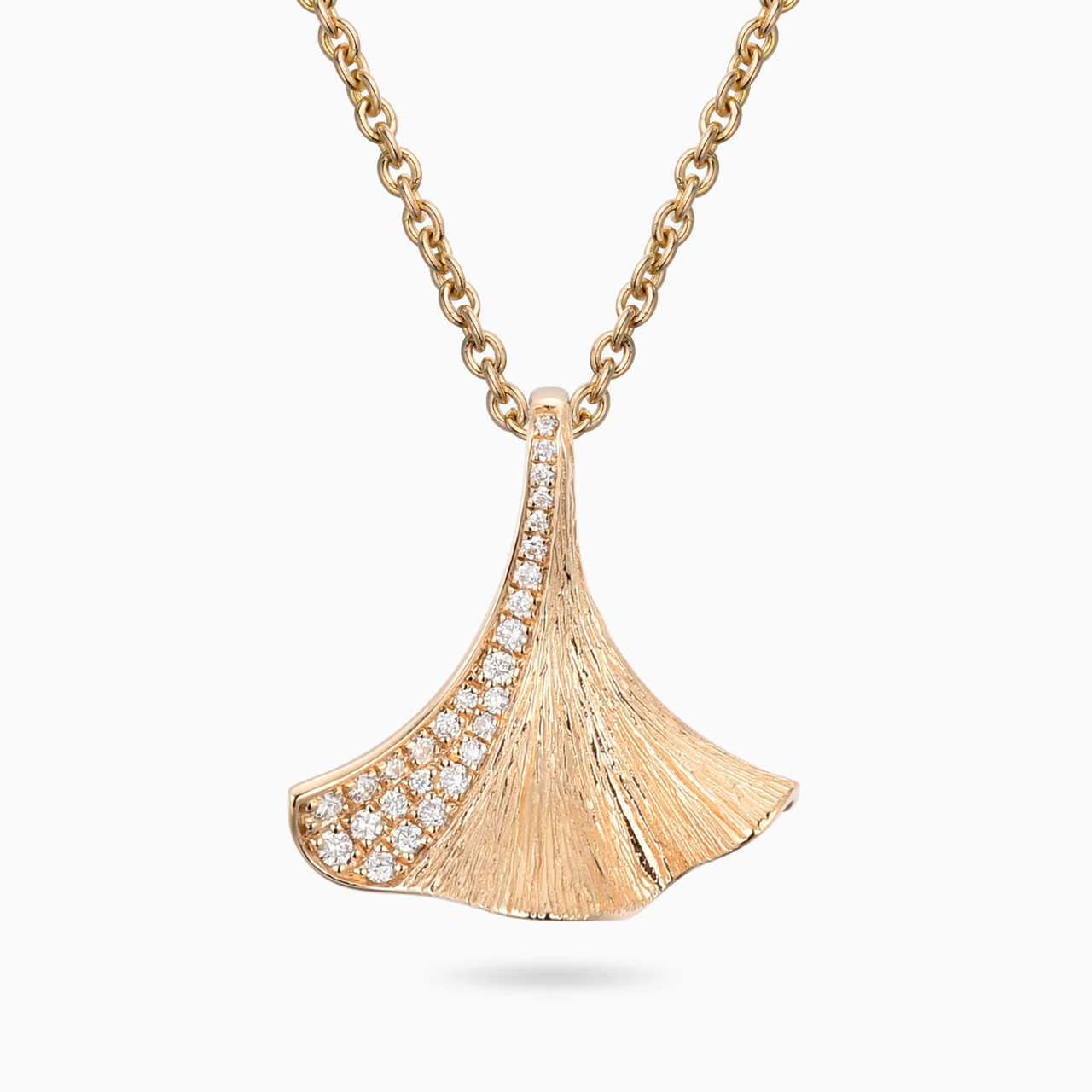 18K Gold Diamond Pendant Necklace