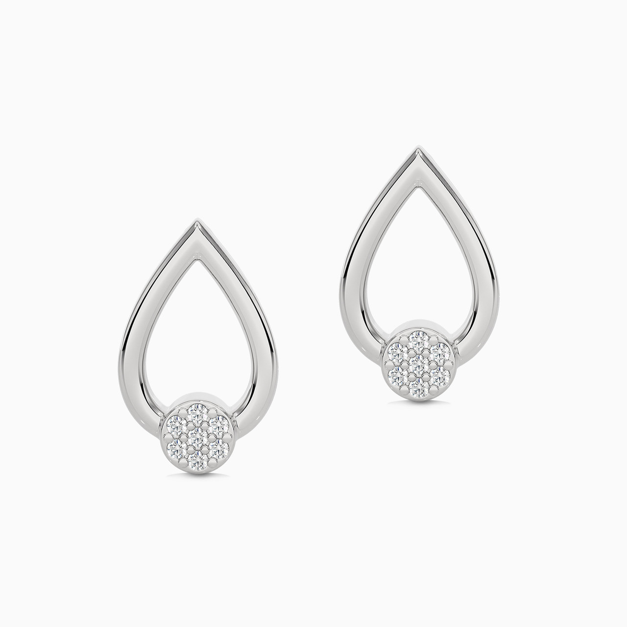 18K Gold Diamond Stud Earrings
