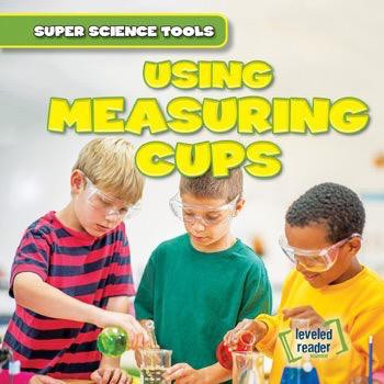 Using Measuring Cups - 9781482463996 by Abigail B. Roberts, 9781482463996