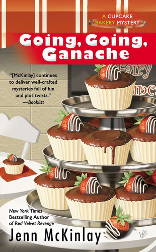 Going, Going, Ganache by Jenn McKinlay, 9780425252079