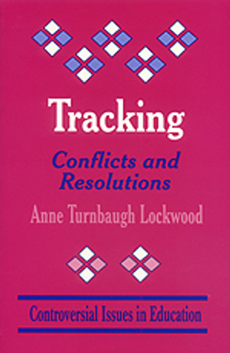 Tracking (Conflicts and Resolutions) - 9780803962682 by Anne Turnbaugh Lockwood, 9780803962682