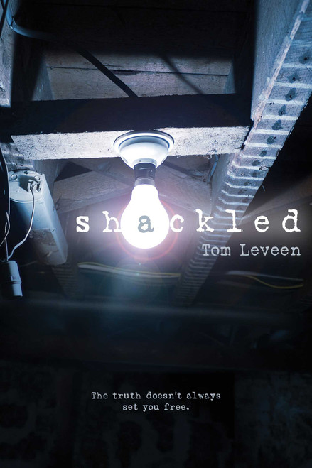 Shackled - 9781481422505 by Tom Leveen, 9781481422505