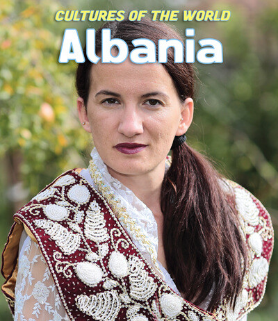 Albania - 9781502655851 by MaryLee Knowlton, Debbie Nevins, 9781502655851