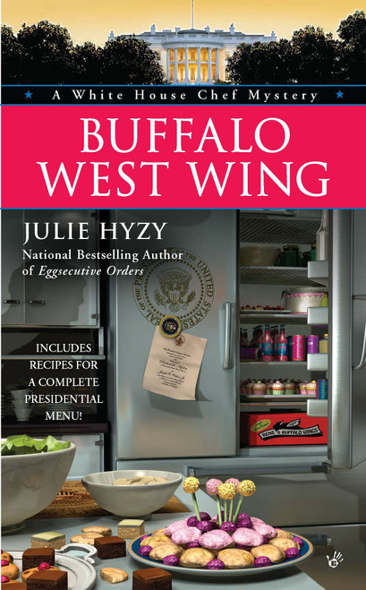 Buffalo West Wing by Julie Hyzy, 9780425239230