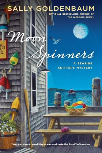 Moon Spinners (A Seaside Knitters Mystery) by Sally Goldenbaum, 9780451231840