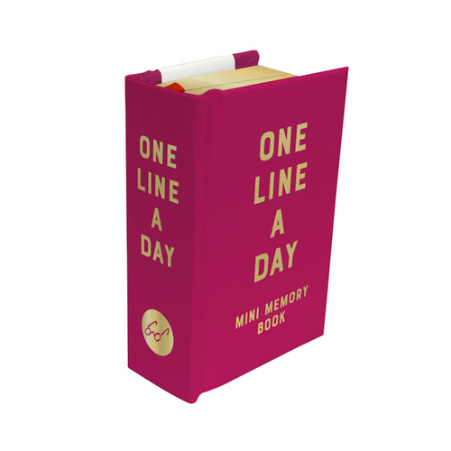 Rose Velvet Mini One Line a Day (A One-Year Memory Book) (Miniature Edition) by Chronicle Books, 9781797247915