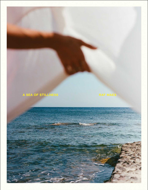 A Sea of Stillness (Scenes from Italian Shores) by Raf Maes, 9789460583971