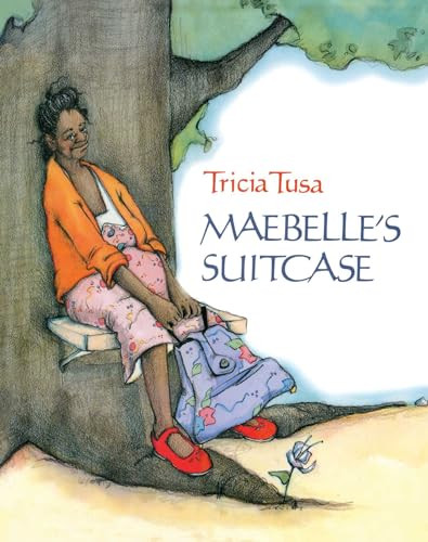Maebelle's Suitcase - 9780027892505 by Tricia Tusa, Tricia Tusa