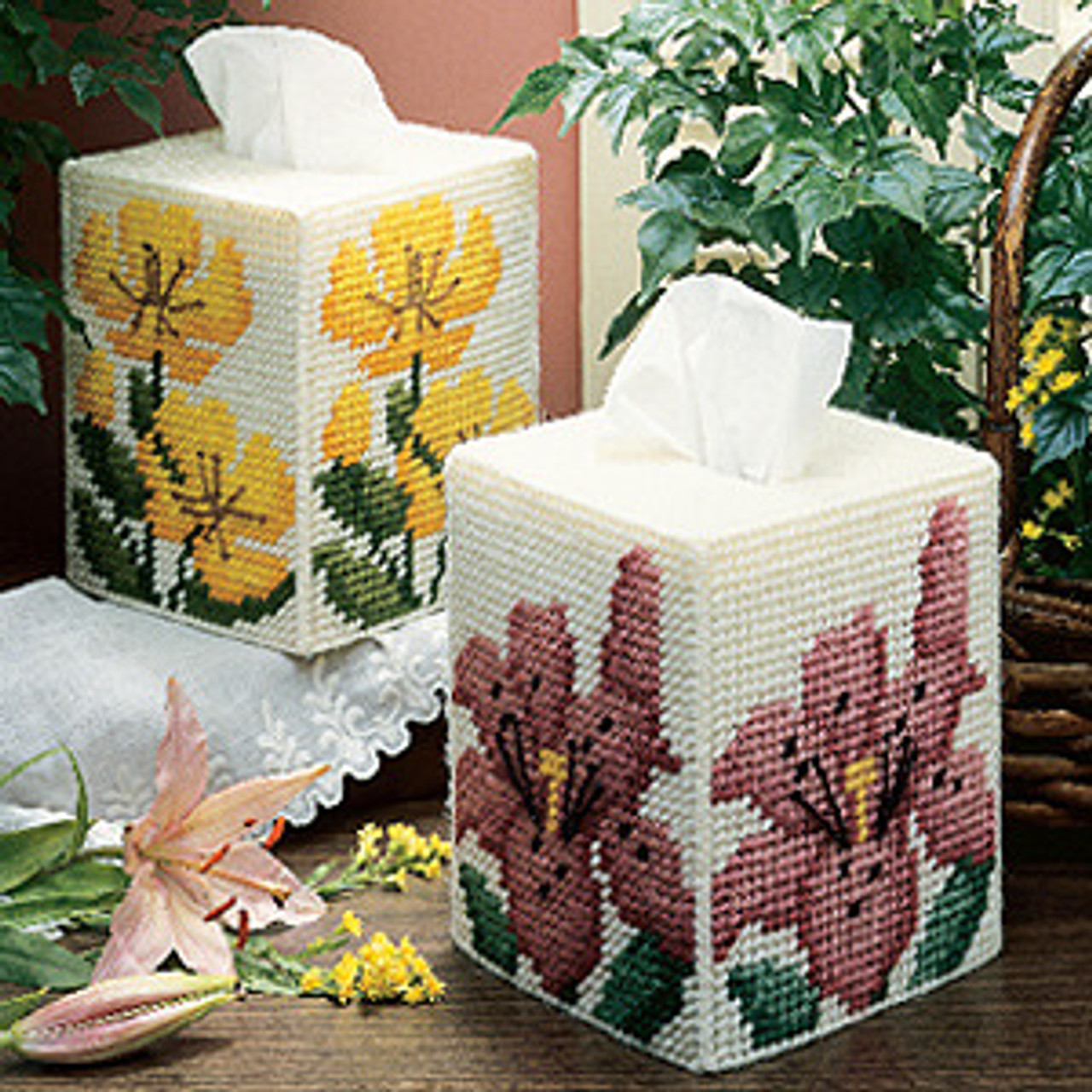 Memory Lane ~ Lilies ~ Photo Album in Gift Box ~ 30 4X6 Inch Plastic  Sleeves