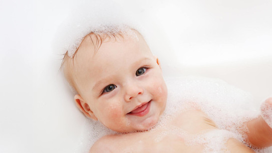 Less Is More: Why Shorter, Simpler Baths Can Be Soothing for Your Baby (and for You)
