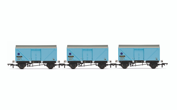 Hornby OO Gauge 12T Fish Van, Three Pack, BR - R60115