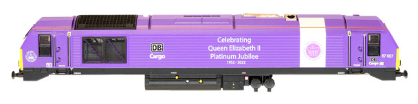 Dapol N Gauge Class 67 DB Cargo 'Celebrating Queen Elizabeth II Platinum Jubilee' 67007 2D-010-016