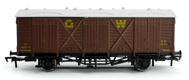 Dapol OO Gauge Fruit D Van GWR 2839 Model Railway Wagon 4F-014-013