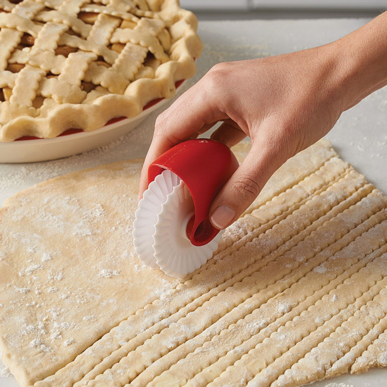 Lattice pie shop cutter