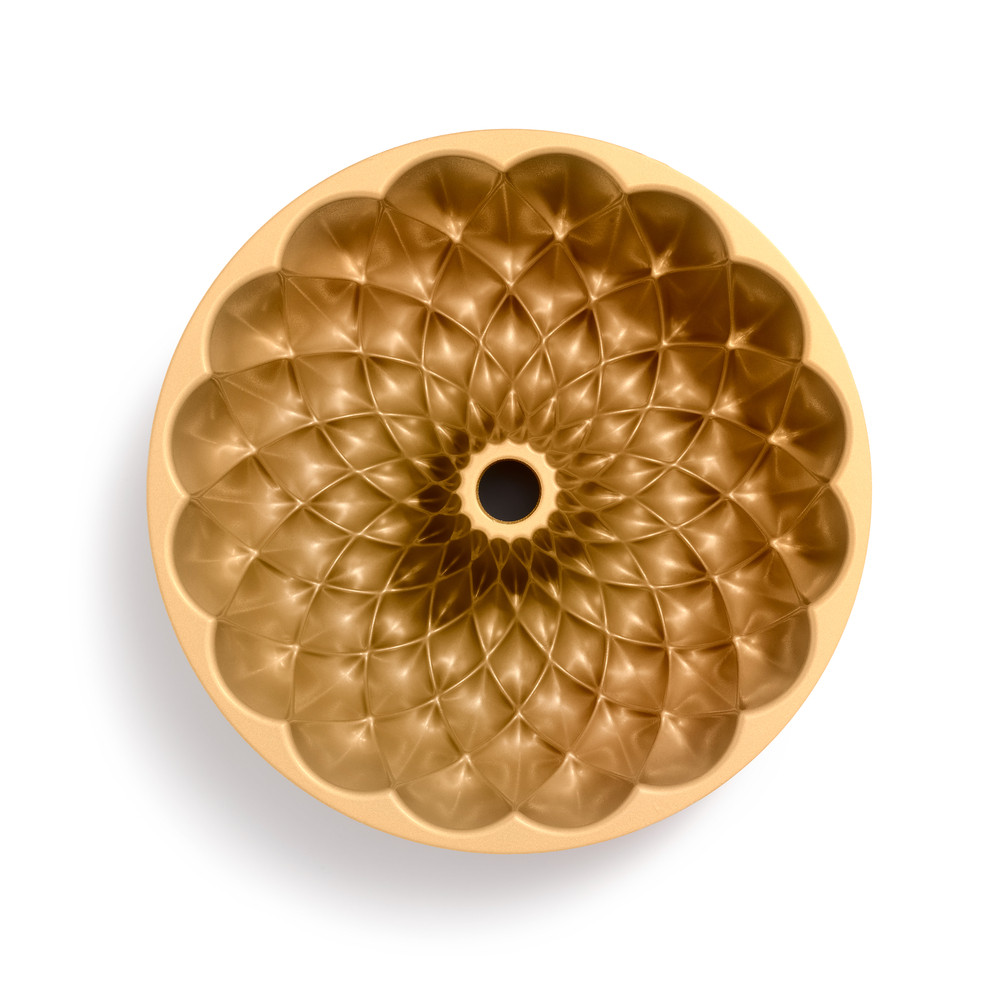 Nordic Ware Kaleidoscope Bundt Pan - Thumbnail 5