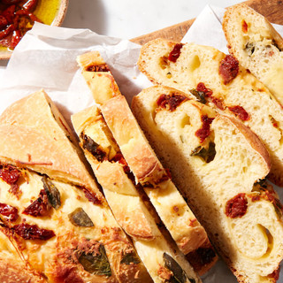 Pane Bianco made with Organic Sun Dried Tomatoes in Olive Oil