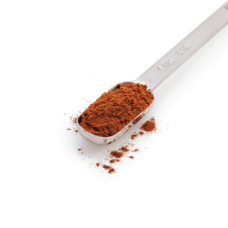 Vietnamese Cinnamon in a stainless measuring spoon
