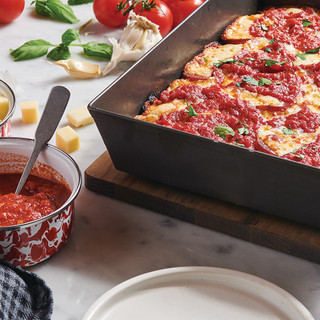 Detroit Style Pizza made in the Detroit-Style Pizza Pan