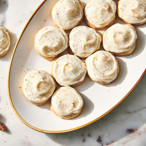 Nutmeg cookies with run icing