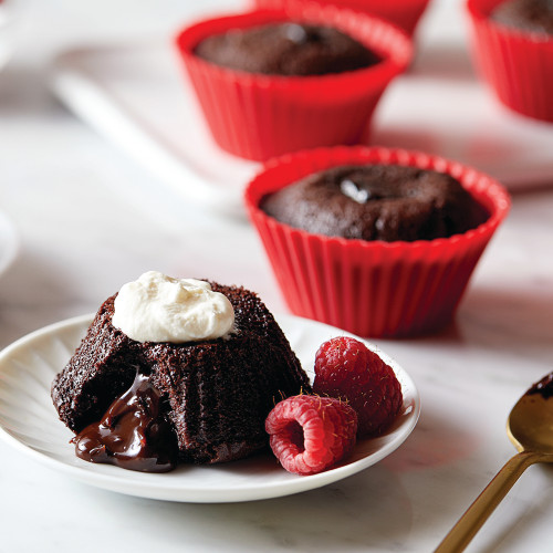 Product Photo 2 Lava Cake Mix and Nonstick Baking Cups Set