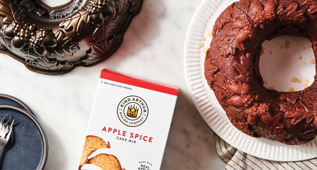 The Autumn Wreath Bundt Pan