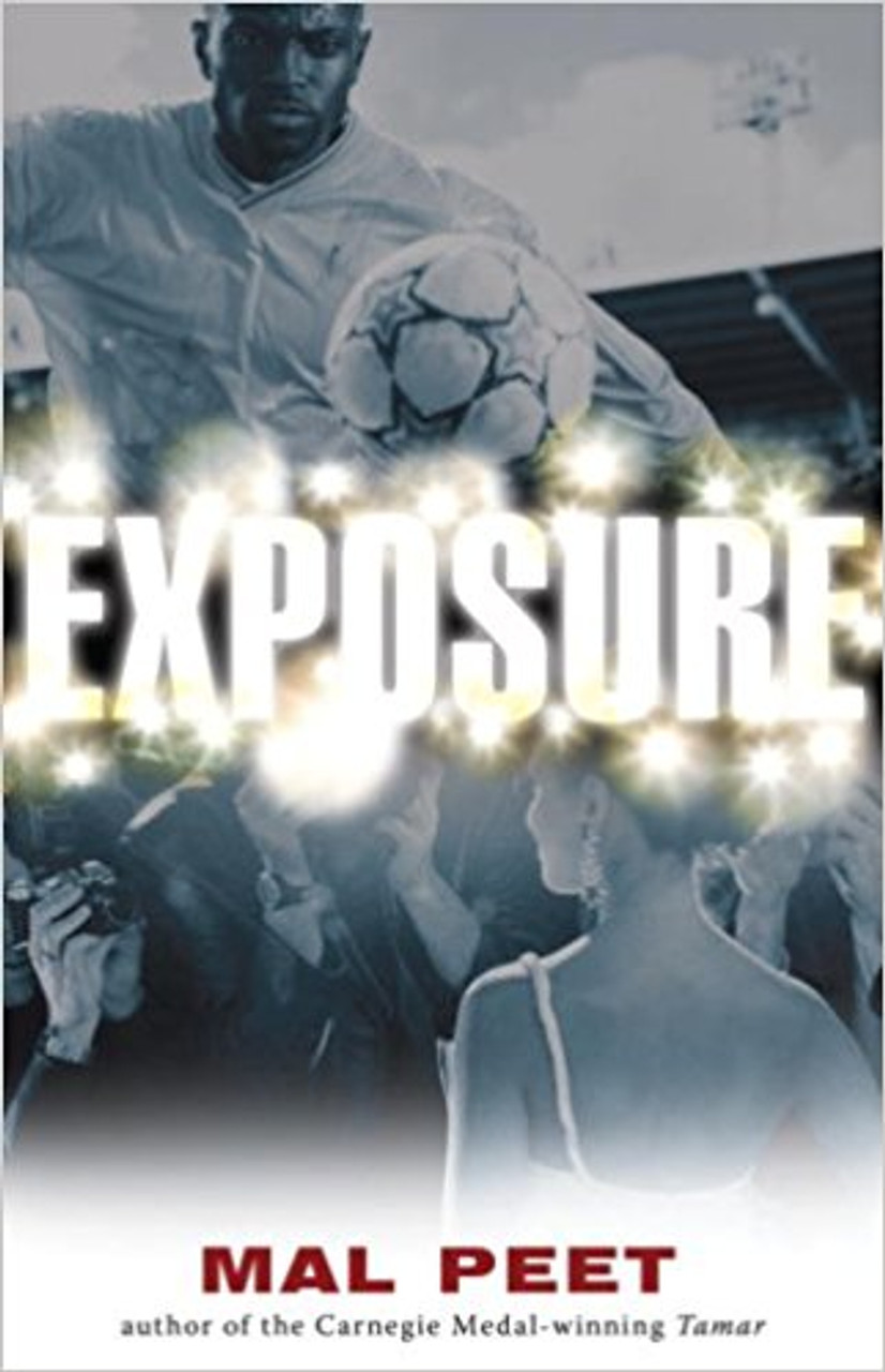 Paul Faustino, South America's best soccer journalist, reports on the series of events that hurl Otello from the heights of being a beloved and successful soccer star, happily married to the pop singer Desdemona, into a downward spiral, in this novel loosely based on Shakespeare's play, Othello.