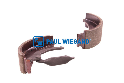 Juego de zapatas de freno Dulevo 5000 con palanca de freno de tambor eje trasero izquierda (58014090) Juego de zapatas de freno Dulevo 5000 con palanca de freno de tambor eje trasero izquierda (58014090)