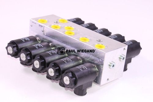 Bloque de control Bucher Municipal Citycat 5000 escoba frontal de 5 pliegues (68042001)