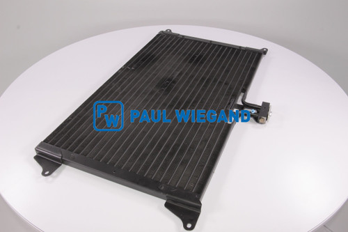 Condensador SCANIA Div. modelos reproducción a partir de 04/96 (31060102) Condensador SCANIA Div. modelos reproducción a partir de 04/96 (31060102)