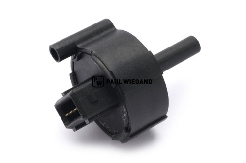 Sensor de agua Bucher Municipal Citycat 2020 Drenaje de agua Filtro de combustible Motor de tracción M12x1,5 "AMP Junior Timer (JT)" (68034068)