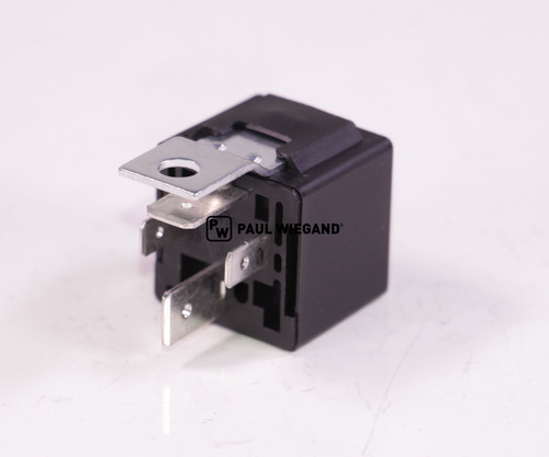 Relé RAVO serie de 3 con soporte para caja de fusibles, 4 polos, 24 V CC, 40 A, contacto de cierre (NO) (60034053)