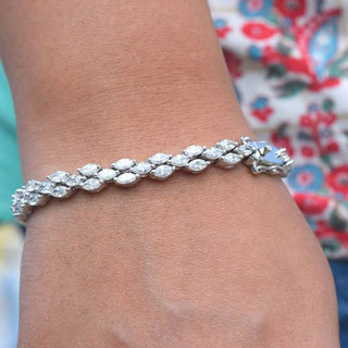 Serpent Style Prong Set Marquise Diamond Tennis Bracelet Serpent Style Prong Set Marquise Diamond Tennis Bracelet